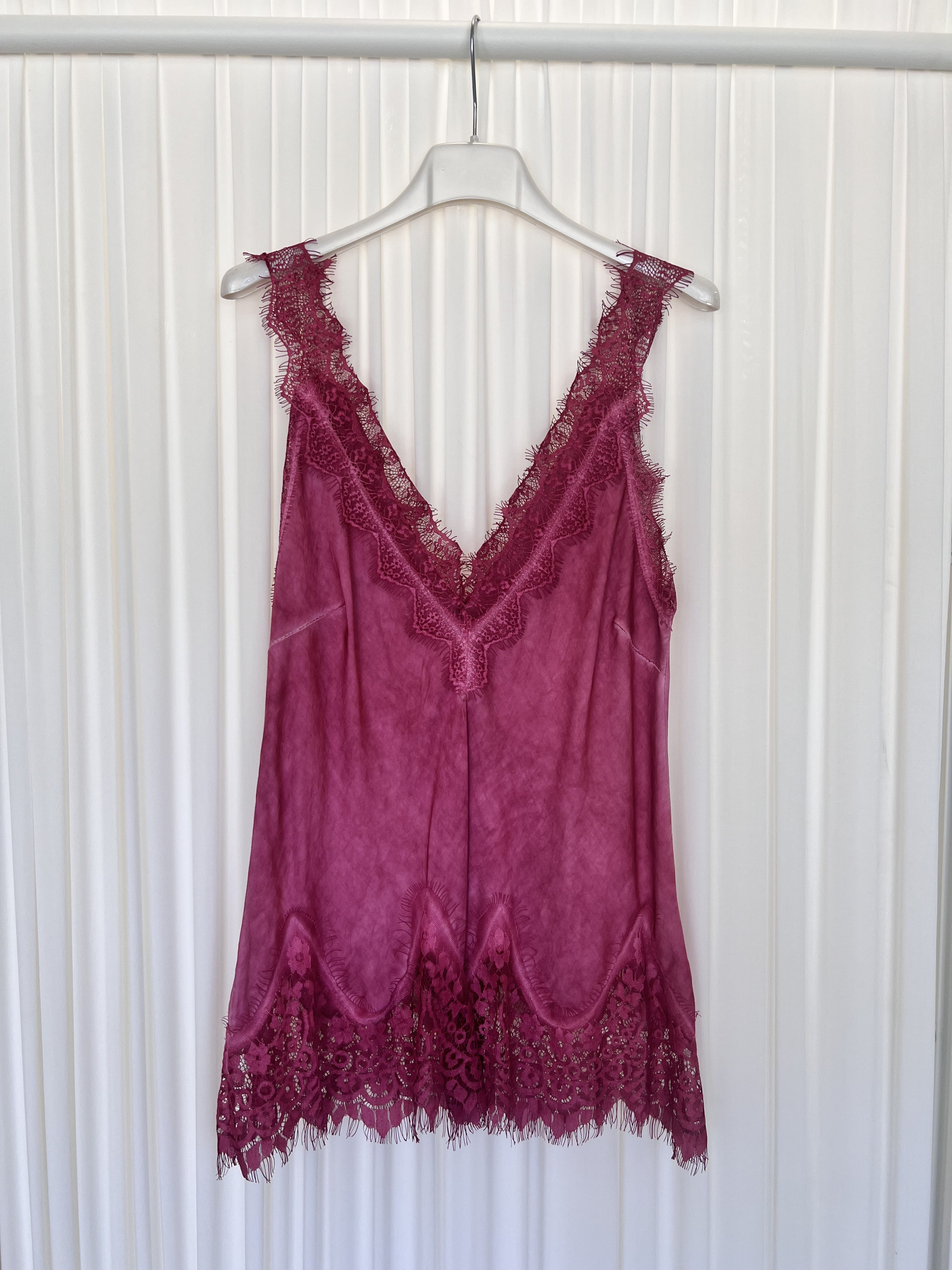 Wholesaler ARITA - Viscose satin top with lace details