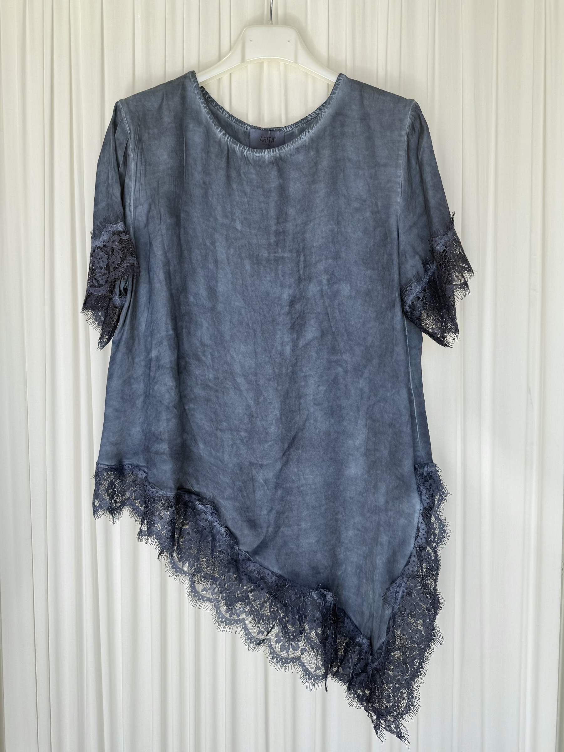 Wholesaler ARITA - Asymmetric T-shirt with lace