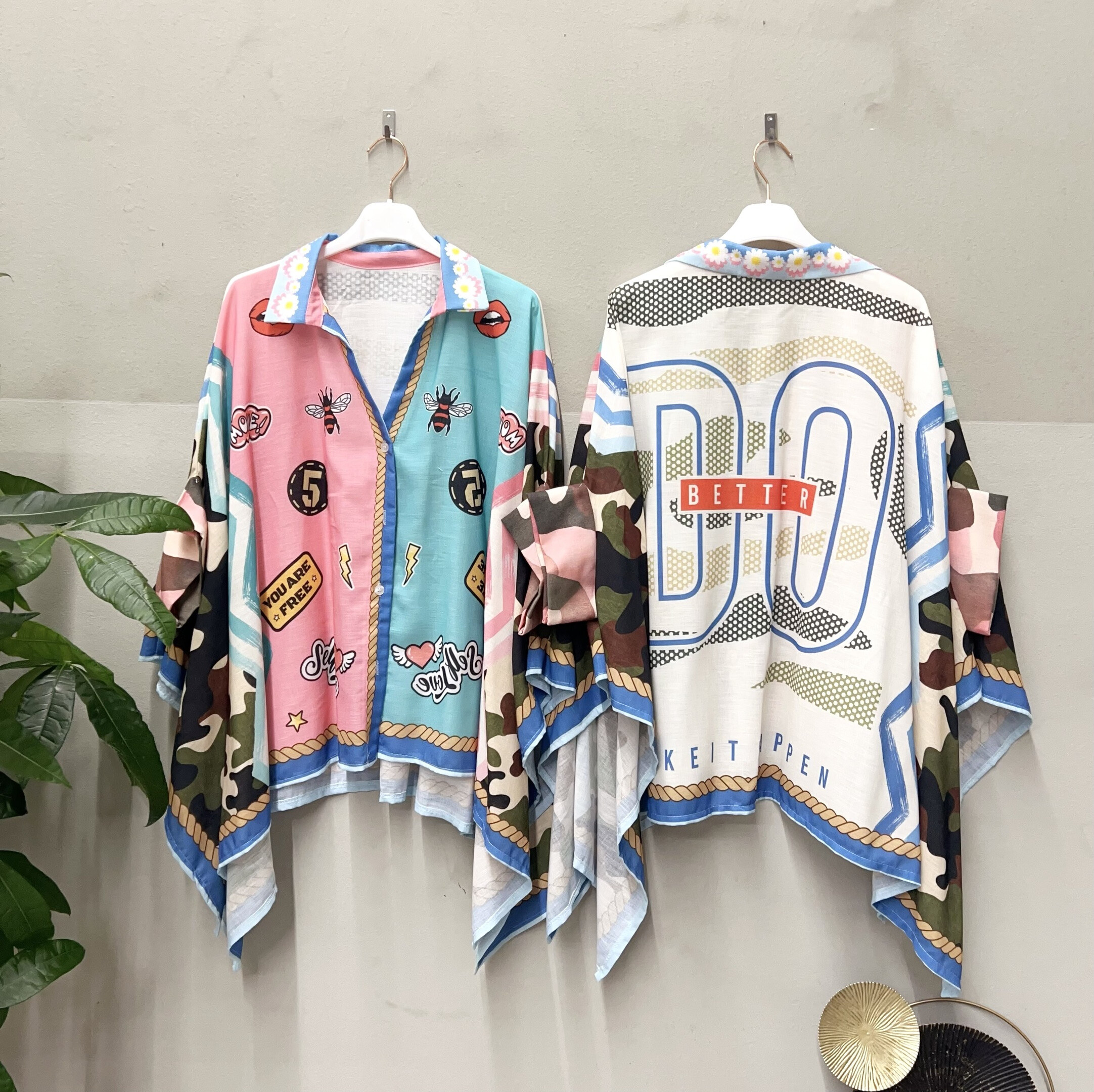 Grossista ARTEESH ATELIER - Camicia oversize “Pop Street Art” – Motivi mimetici e stampe grafiche