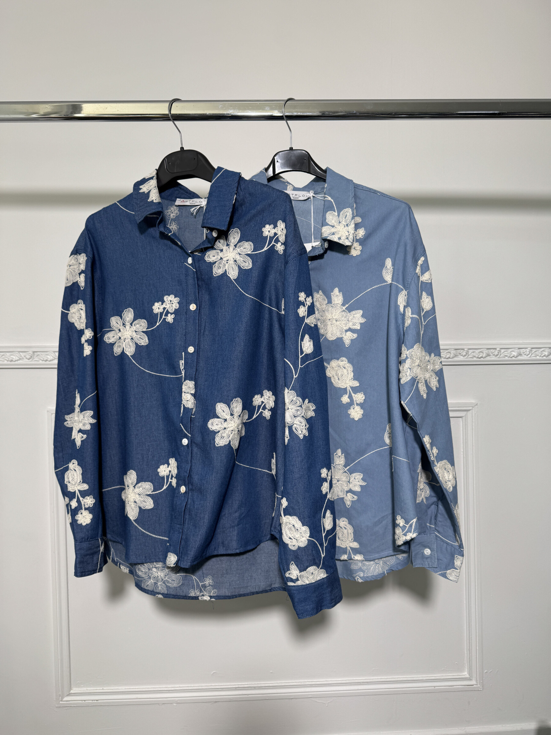 Wholesaler Artflow - Light shirt with floral patterns