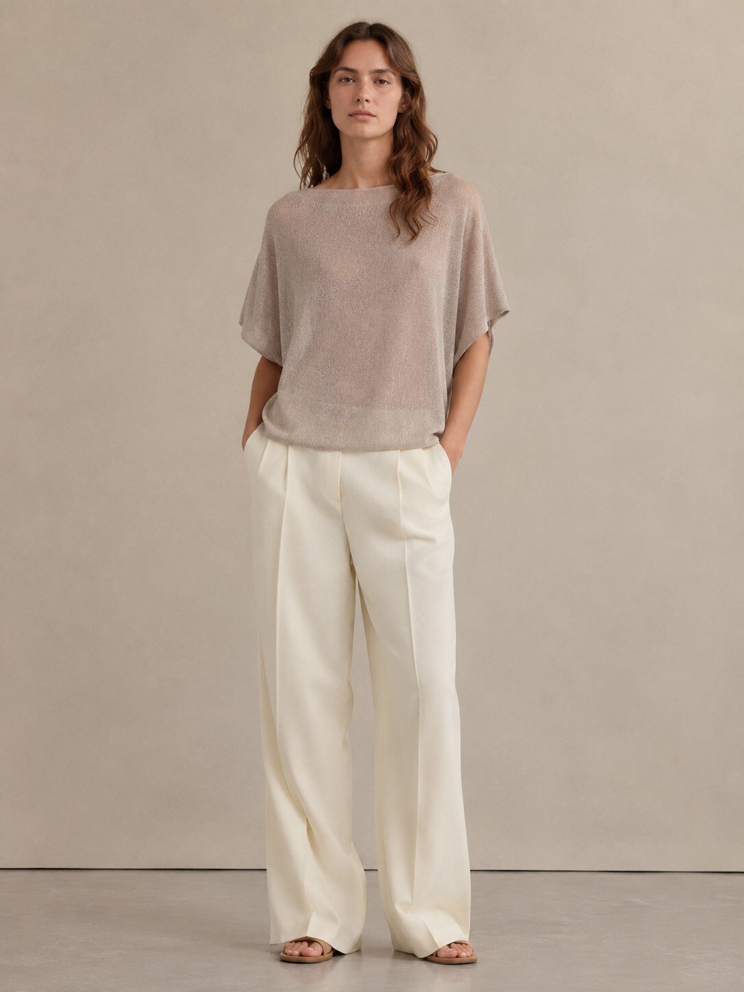 Grossiste ARTICO MAGLIFICIO - Pull léger pour femme avec effet semi-transparent et col rond