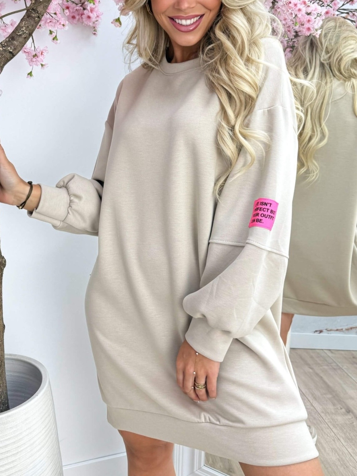 Wholesaler ASHECO - Mid-long viscose dress with long sleeve patch