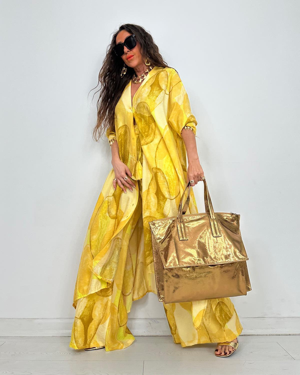 Wholesaler ASHILDA PARIS - Long Shirt & Flowing Pants Set with Yellow Graphic Print