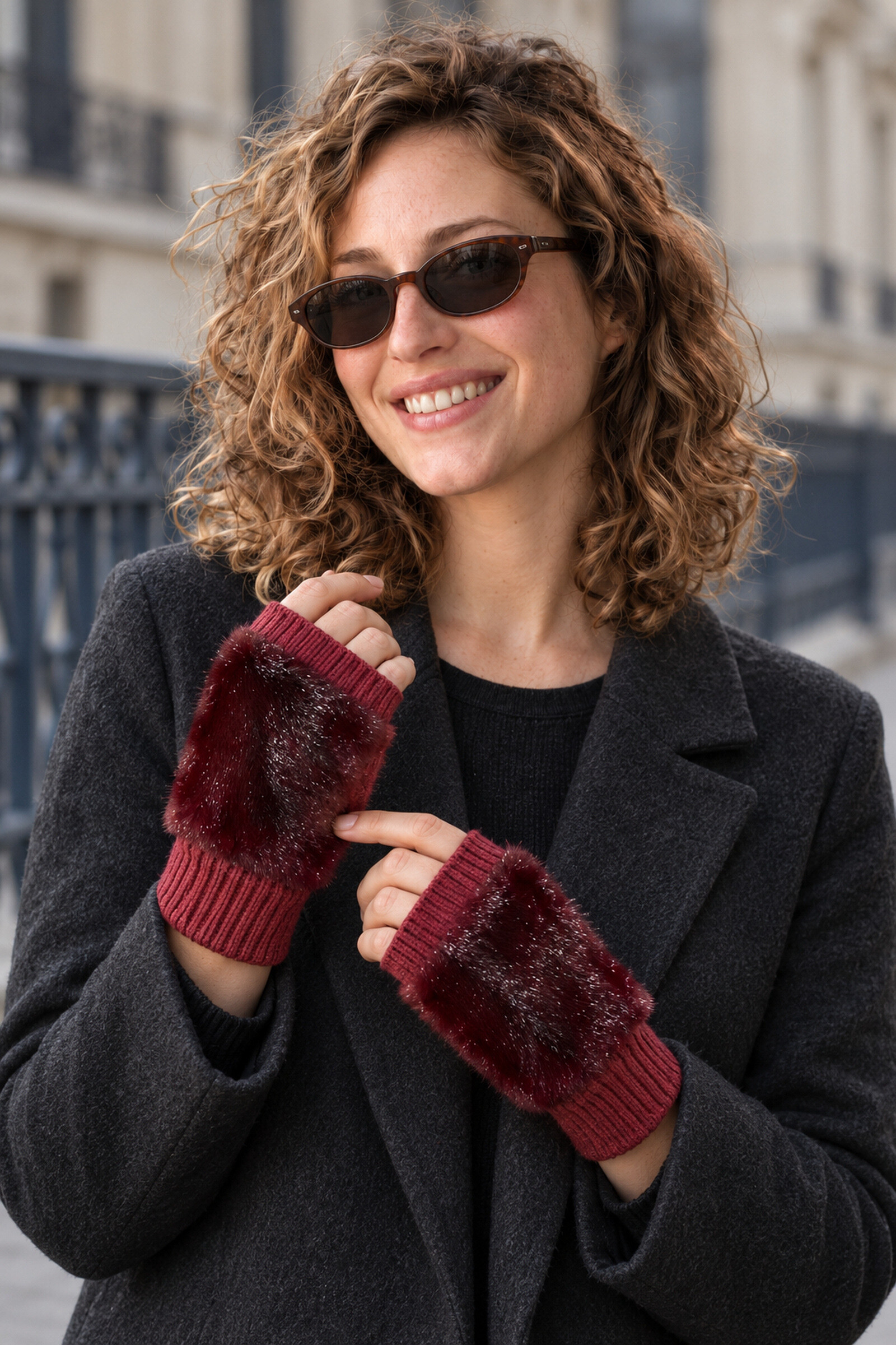 Großhändler ASTRA Accessoires - Fingerlose Handschuhe mit Felloptik