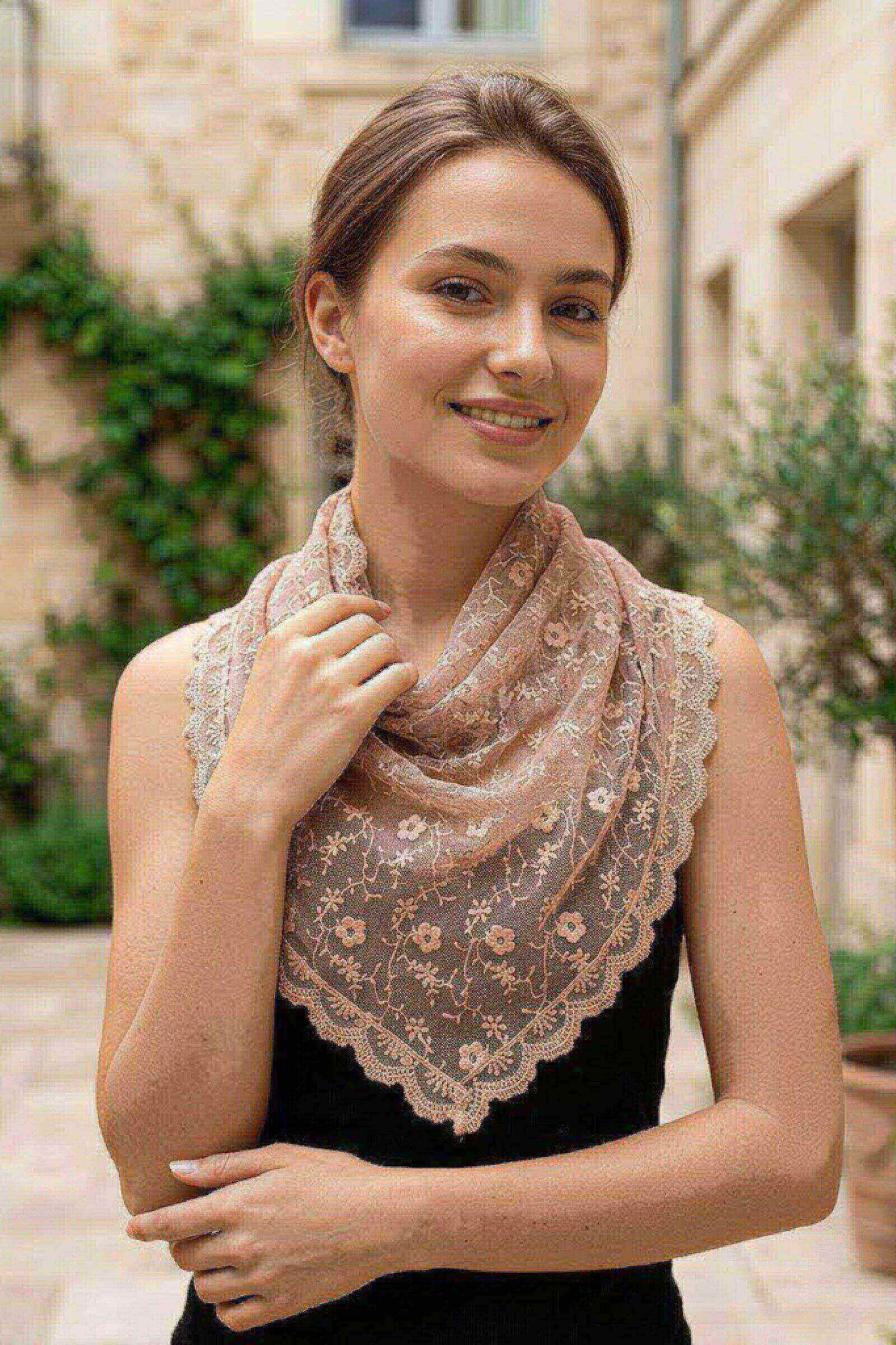 Wholesaler ASTRA Maroquinerie - Embroidered lace scarf
