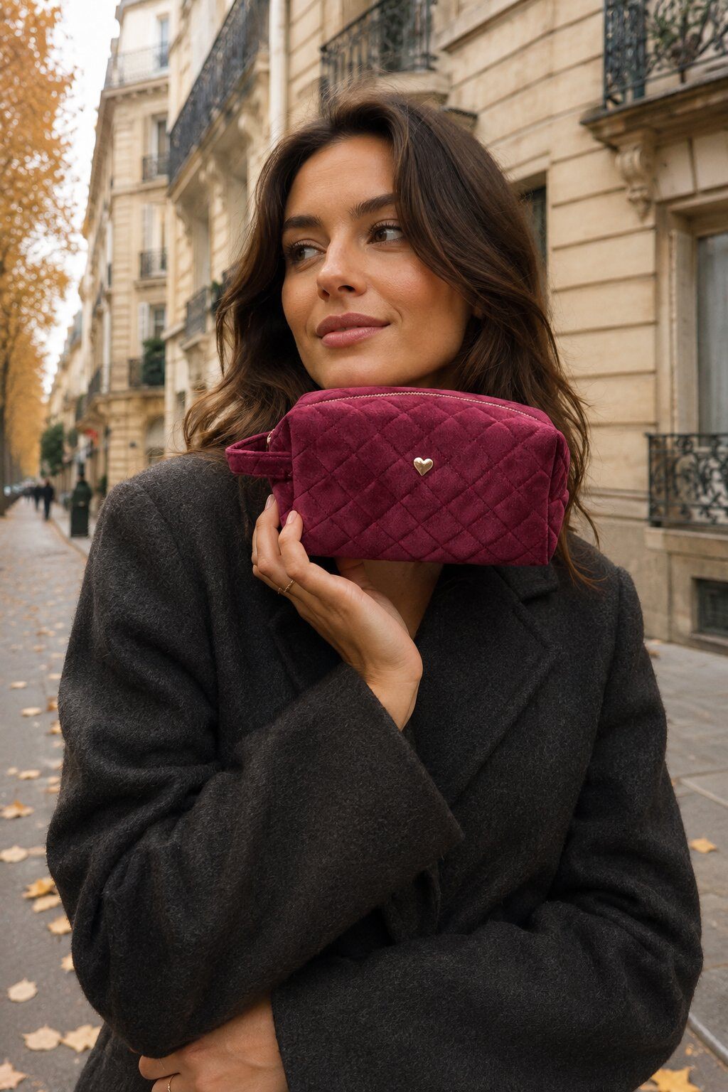 Grossista ASTRA Maroquinerie - Pochette trapuntata con cuore dorato