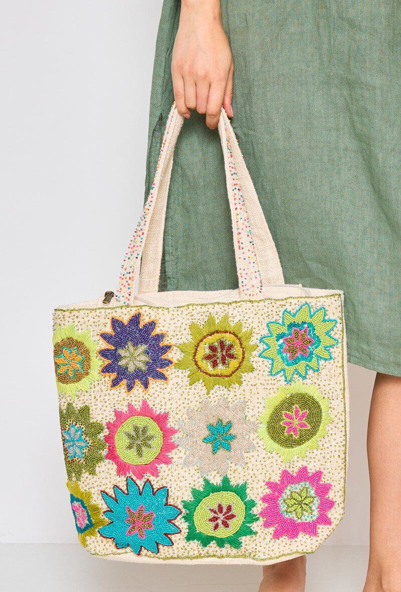 Grossista ASTRA Maroquinerie - Borsa tote in tela ricamata con motivi floreali colorati