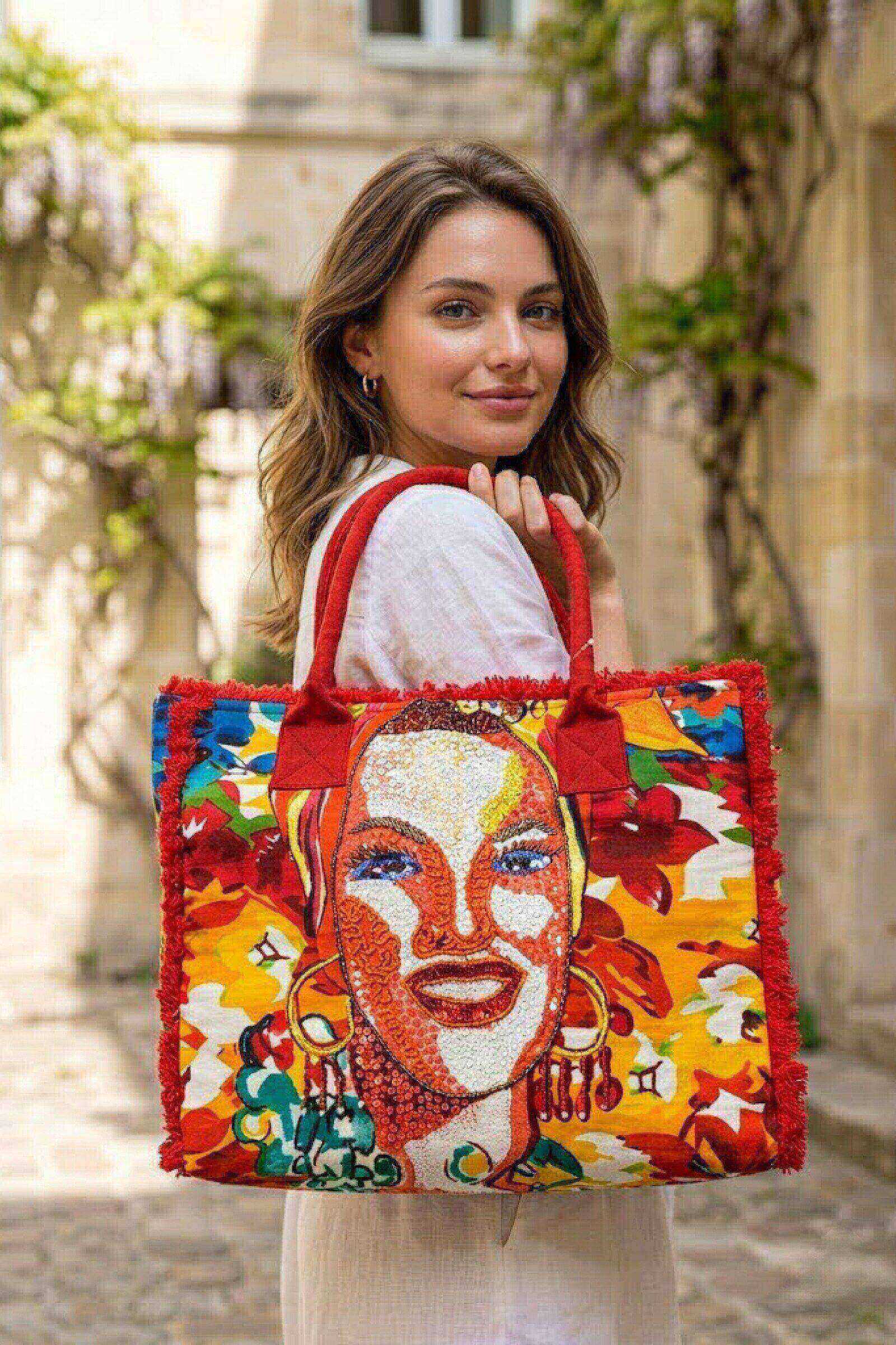 Grossiste ASTRA Maroquinerie - Sac en tissu imprimé audacieux