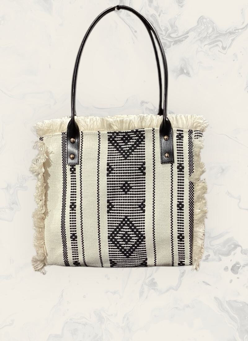 Wholesaler Astra - Handbag woven with fringes