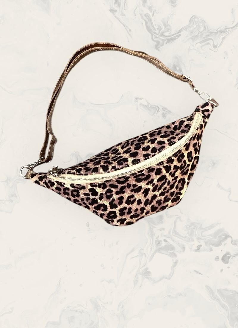 Grossista Astra - Borsa banana stampata in leopardo