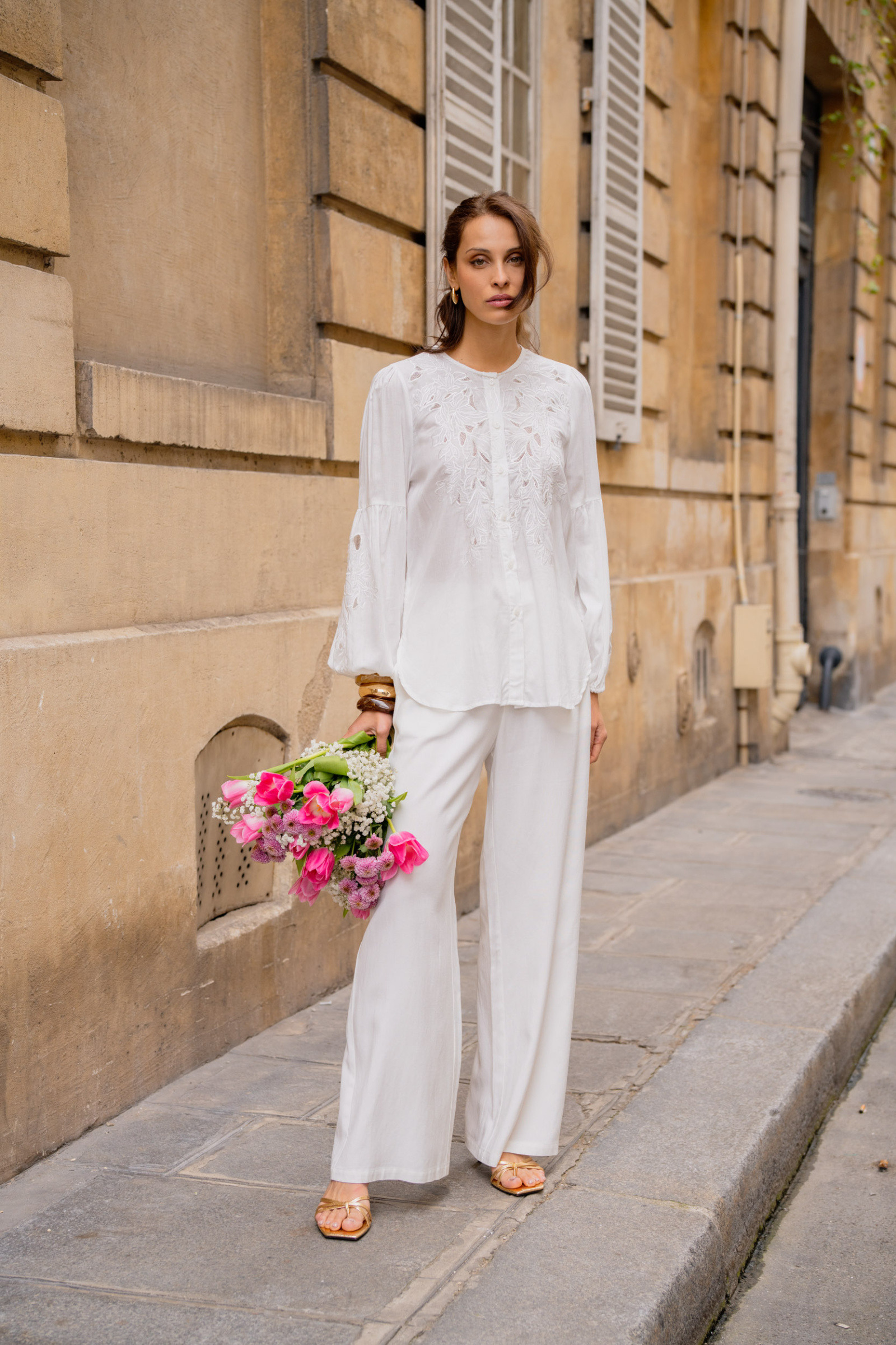 Wholesaler Attentif - Romantic bohemian-style blouse with embroidery