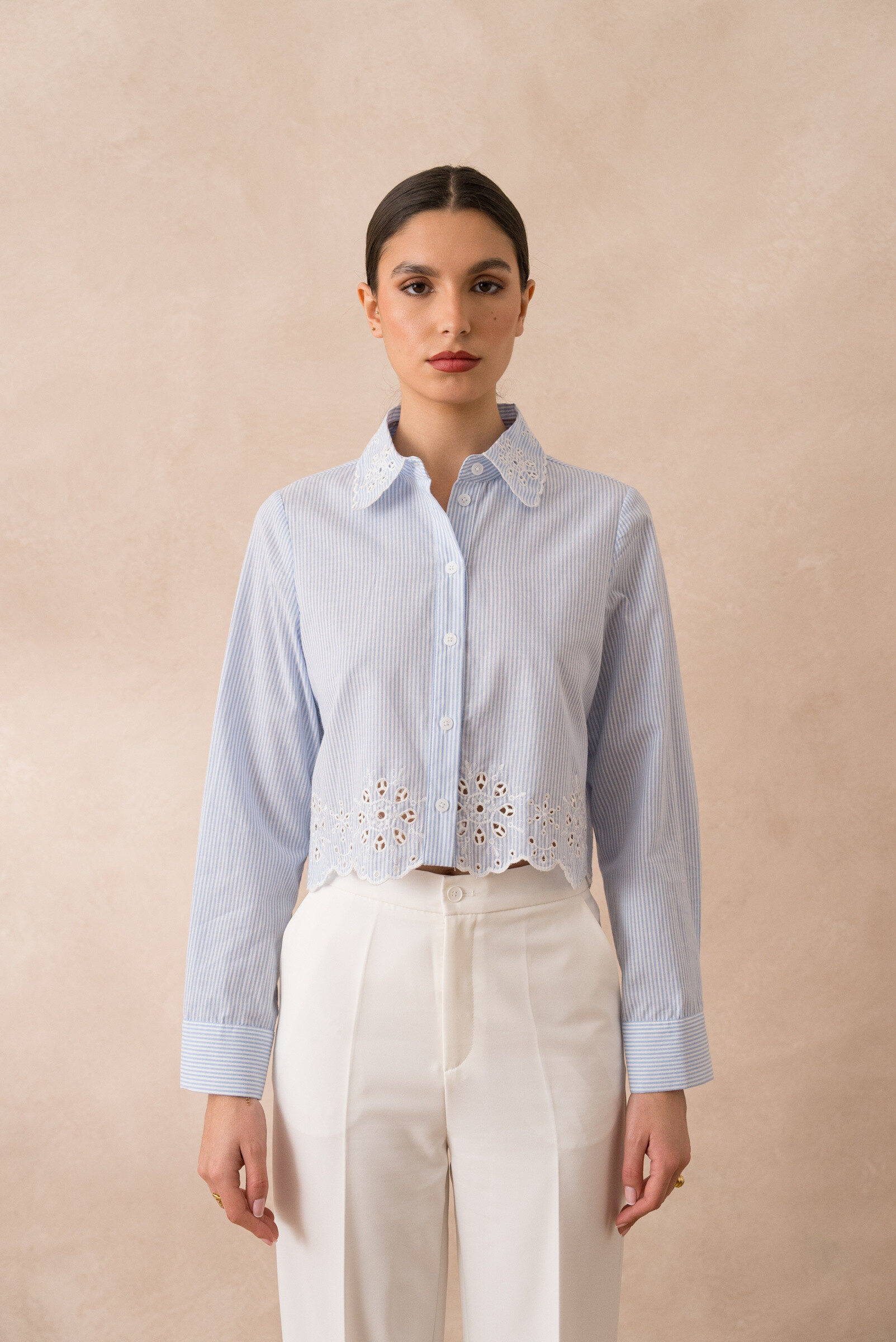 Wholesaler Attentif - Lace striped cropped cotton shirt