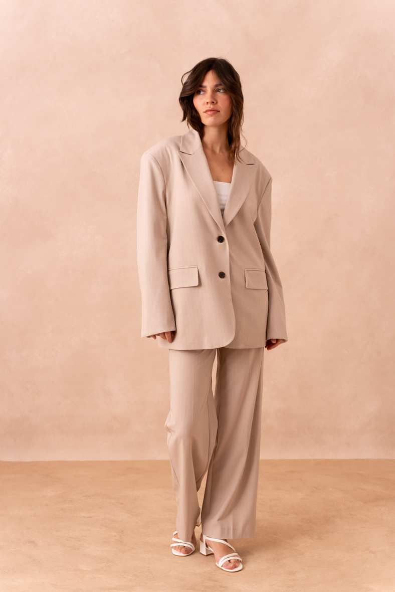 Grossiste Attentif - Ensemble veste oversize et pantalon coupe droit à rayures et revers blanc