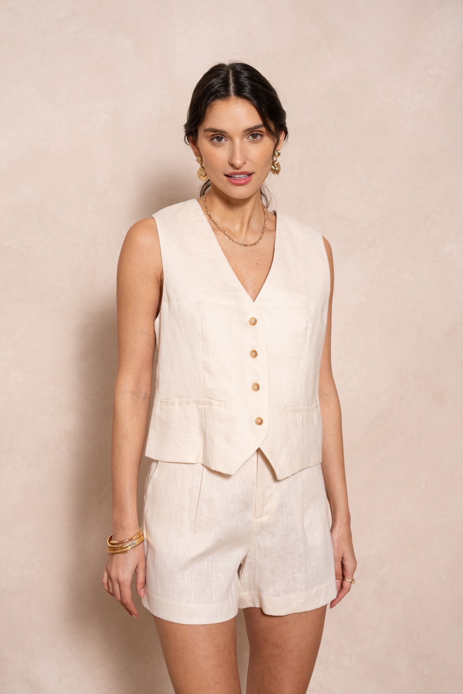 Grossiste Attentif - [Linen] Gilet uni en lin qualité supérieure