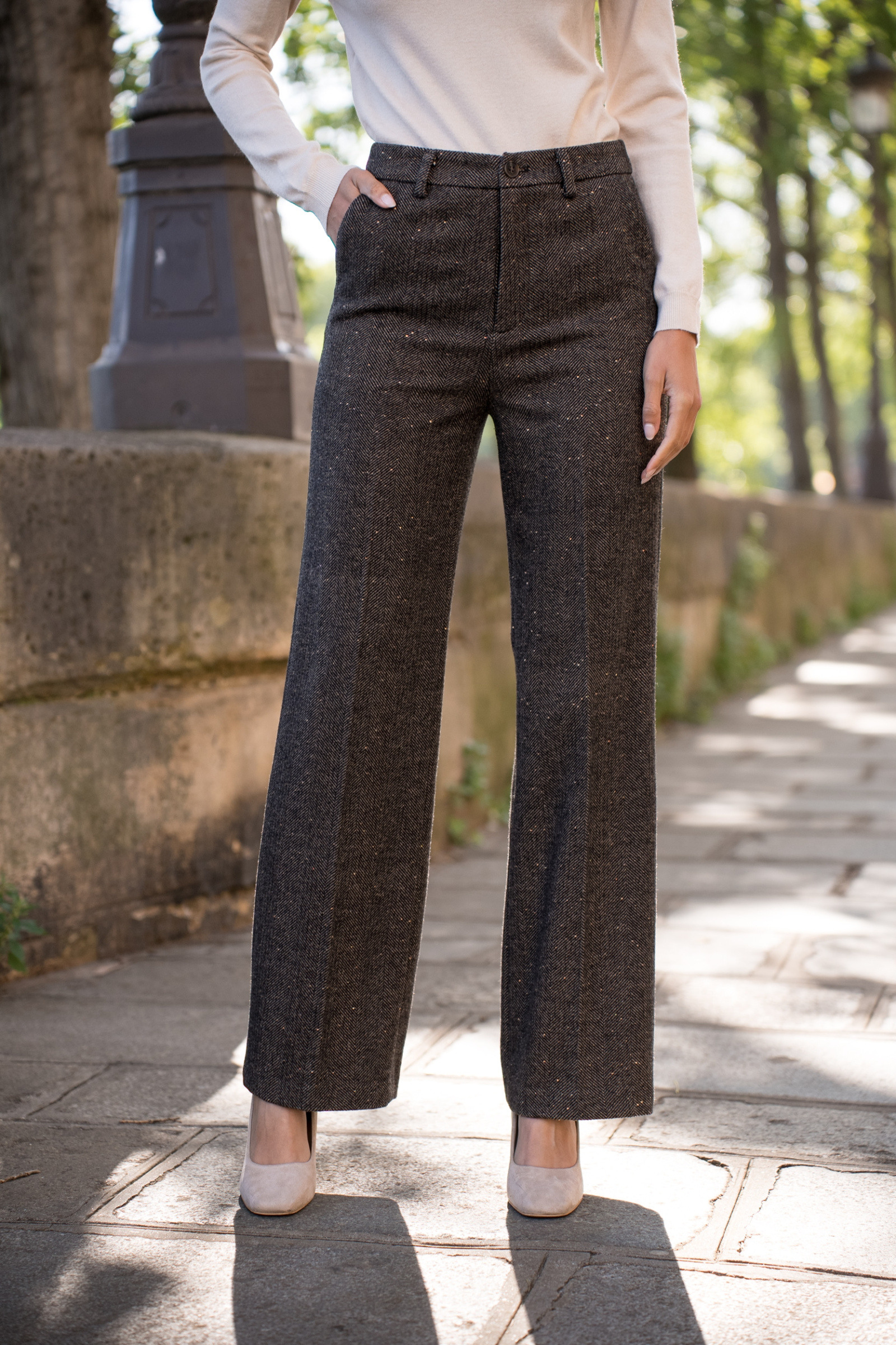 Grossiste Attentif - Pantalon droit long en laine mélangée à chevrons