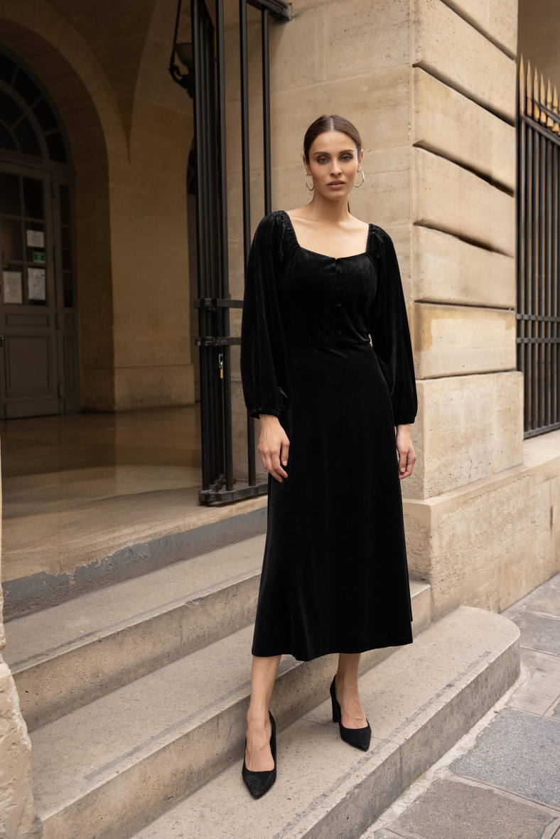 Wholesaler Attentif - Long velvet dress with puff sleeves