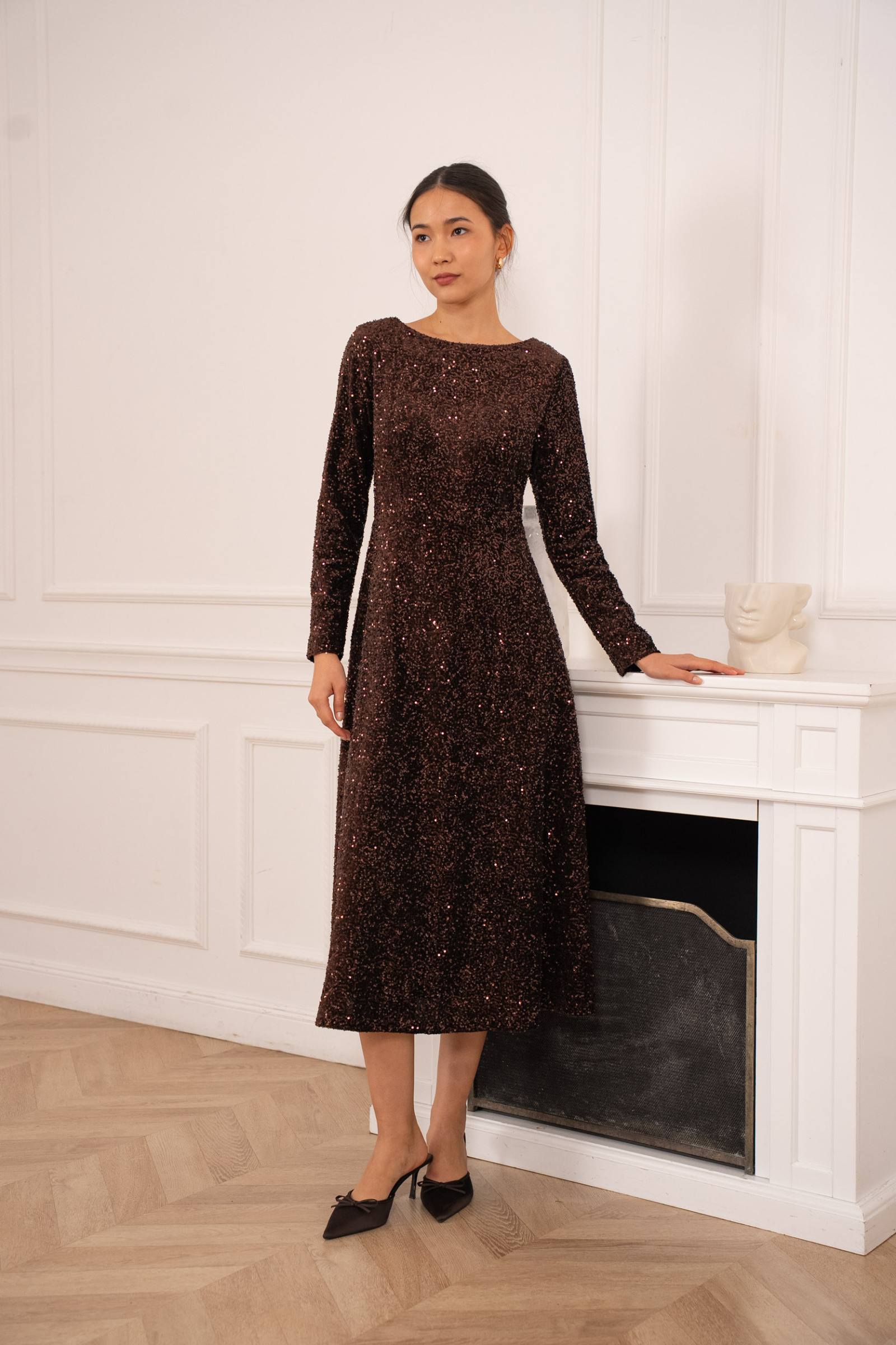 Wholesaler Attentif - Long sequin dress with long sleeves