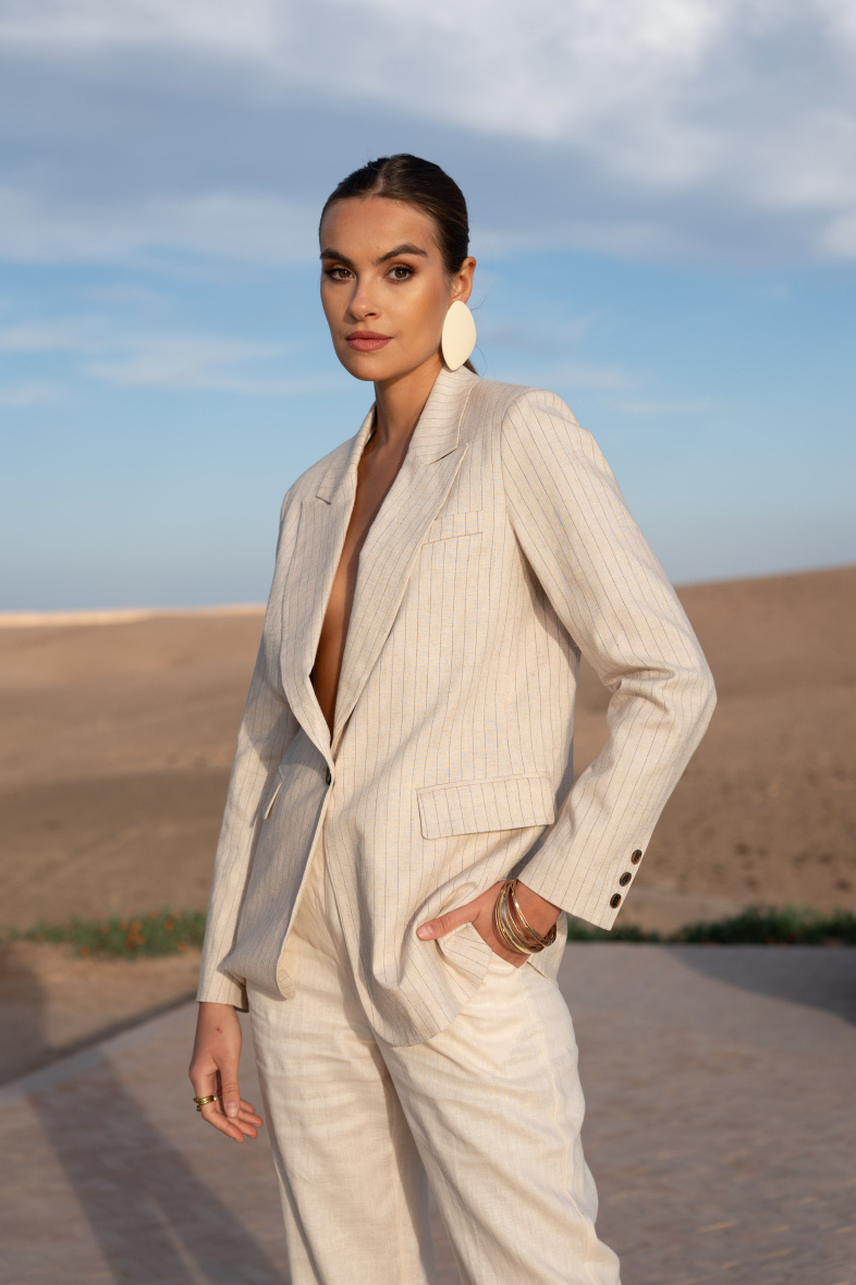 Grossiste Attentif - [Linea] Veste oversize à rayures avec du lin