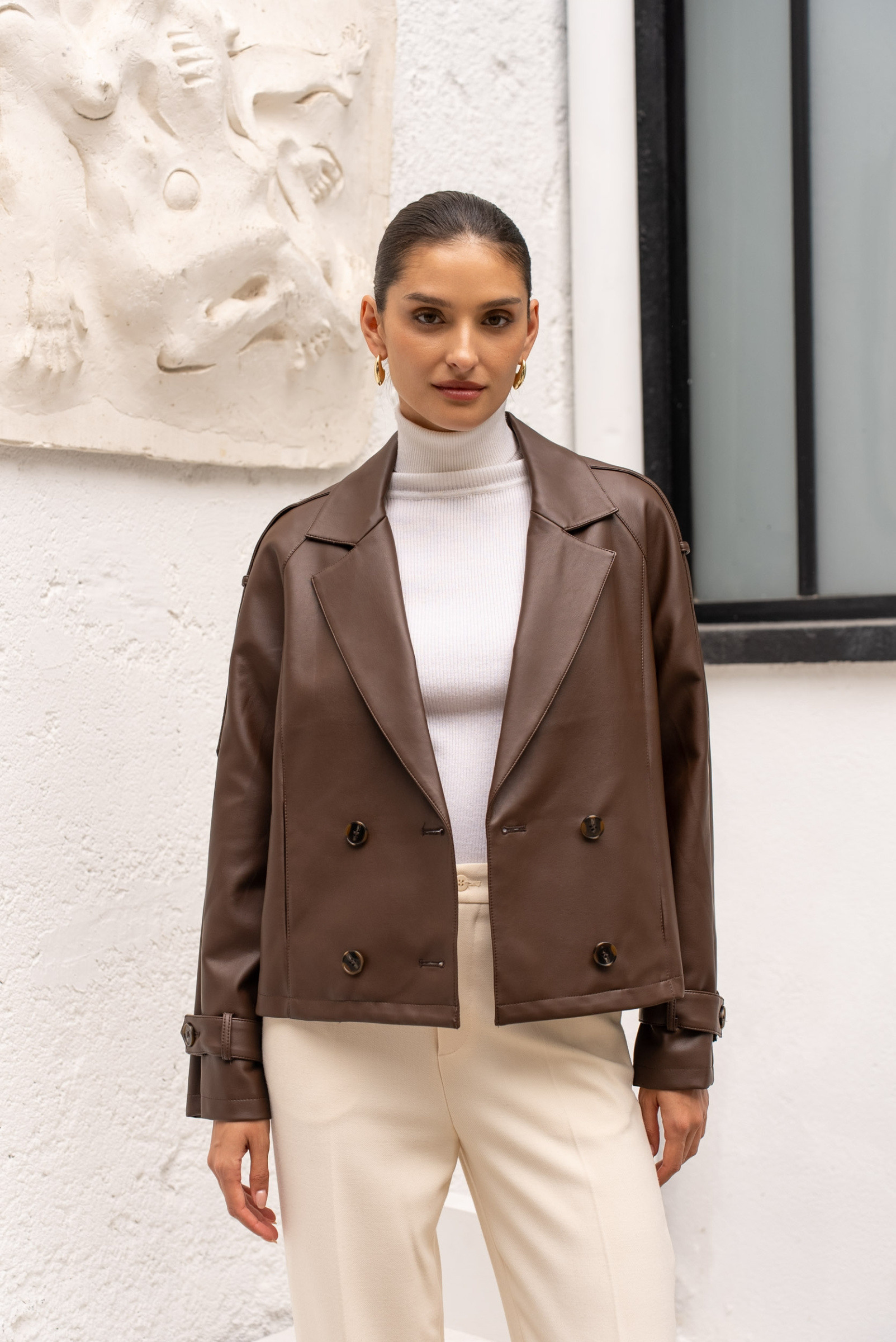 Grossiste Attentif - Veste courte en cuir vegan