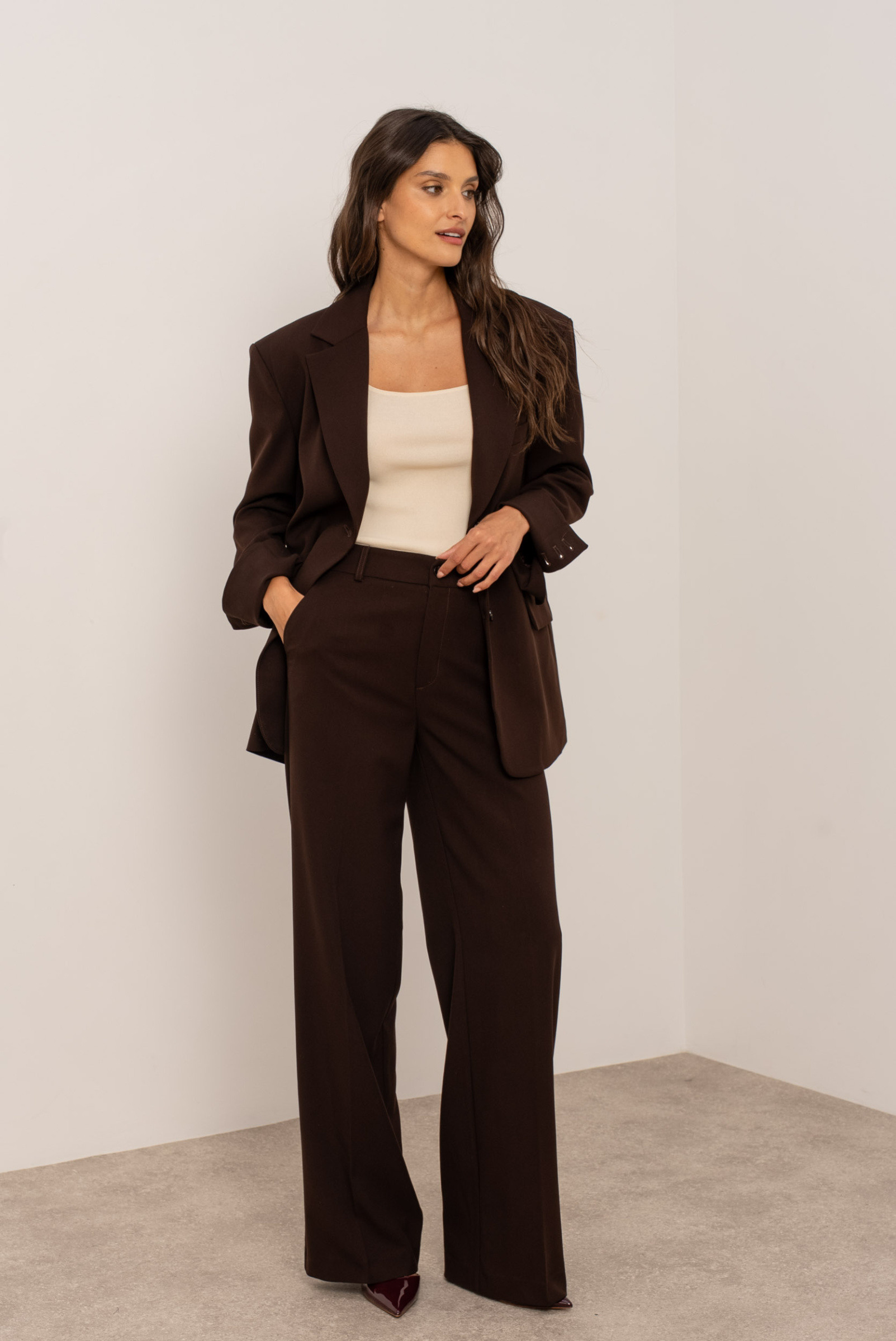 Grossiste Attentif - Veste oversized à l’allure masculine.