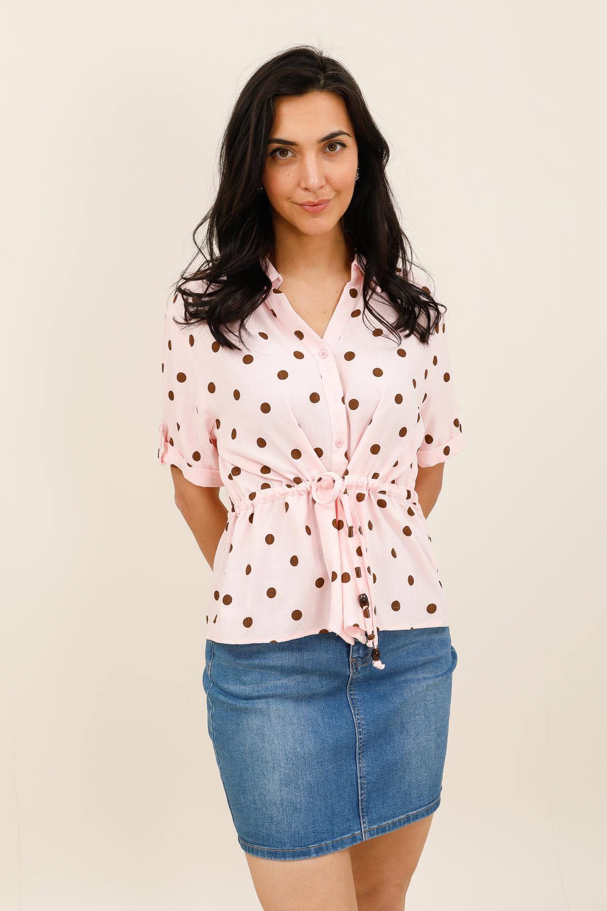 Mayorista Attrait Paris - Blusa de manga corta con estampado de lunares