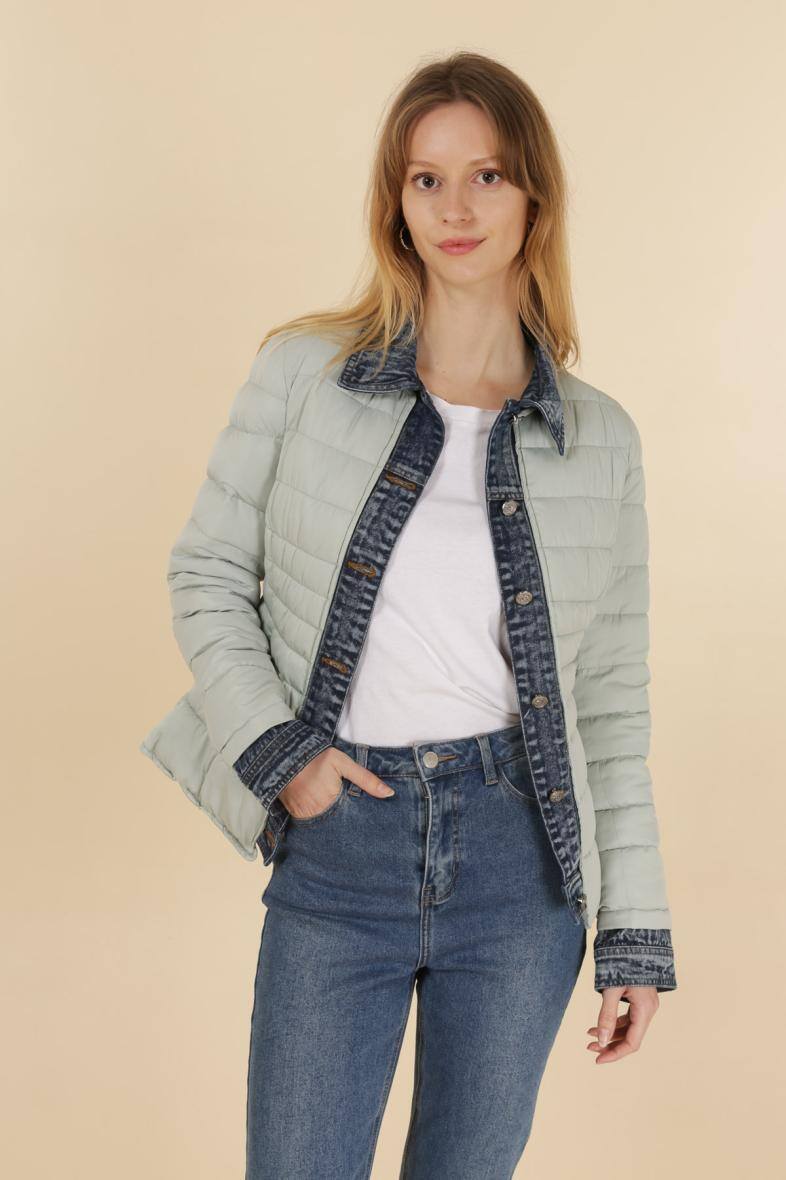 Grossiste Attrait Paris - Doudoune uni courte  bi-matière jean avec col chemise