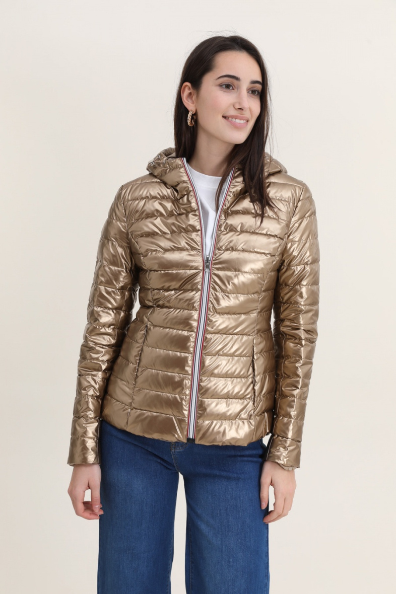 Großhändler Attrait Outlet - Wende-Daunenjacke mit Kapuze