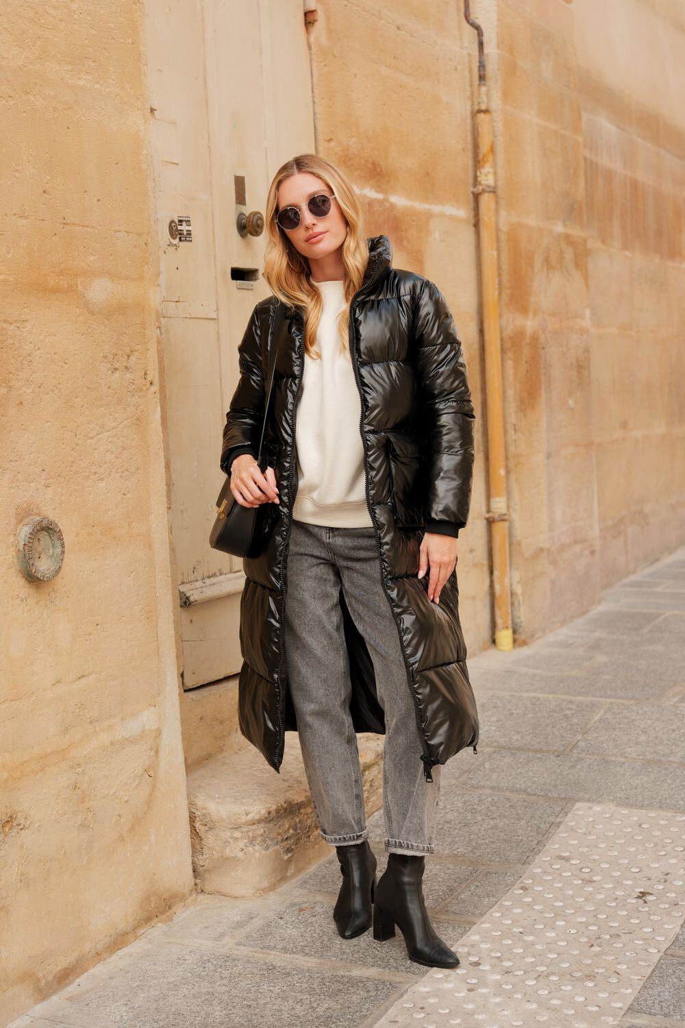 Mayorista Attrait Outlet - Abrigo largo acolchado metálico con cuello alto