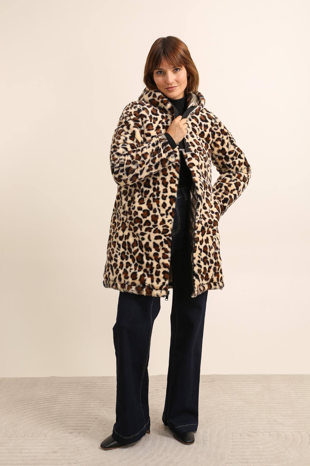 Wholesaler Attrait Paris - Hooded mid-length reversible windbreaker leopard fur