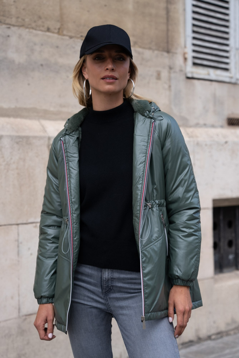 Grossiste Attrait Paris - Coupe-vent mi-long à capuche avec intérieur fausse fourrure