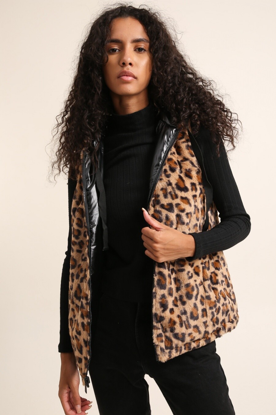 Mayorista Attrait Paris - Chaleco reversible de piel de leopardo sin mangas