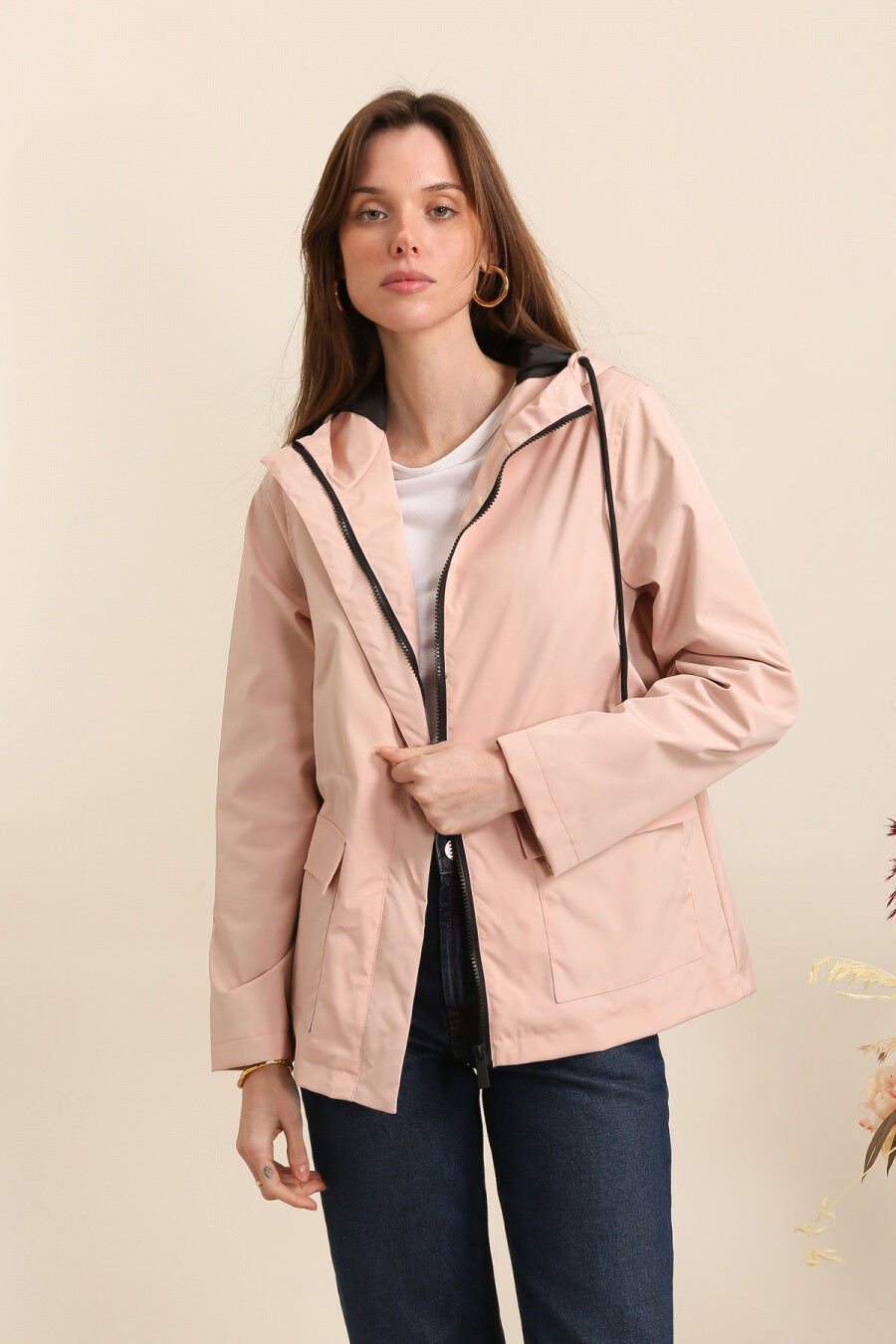 Wholesaler Attrait Paris - Short hooded jacket with zip closure