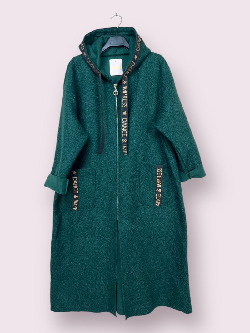 Wholesaler AUBERJINE - Warm, long coats with pocket.