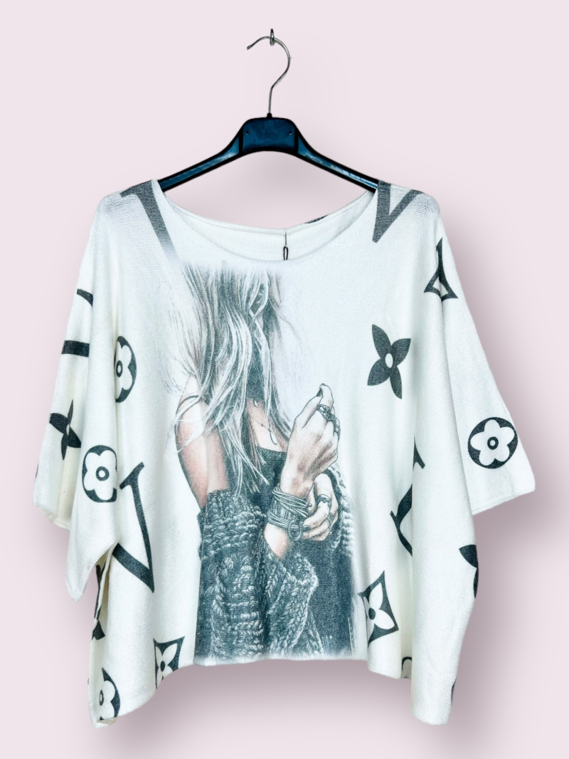 Wholesaler AUBERJINE - Poncho sweater with pattern, 3/4 batwing sleeve