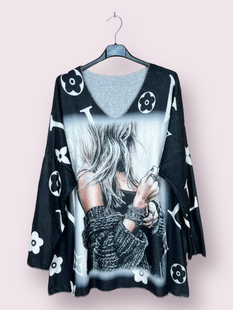 Wholesaler AUBERJINE - Soft sweater with patterns, V-neck
