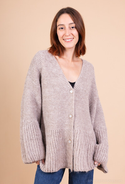Grossiste Audrey - Cardigan laine oversize en maille côtelée AP146 – Taille unique Grossiste Audrey - Cardigan laine oversize en maille côtelée AP146 – Taille unique