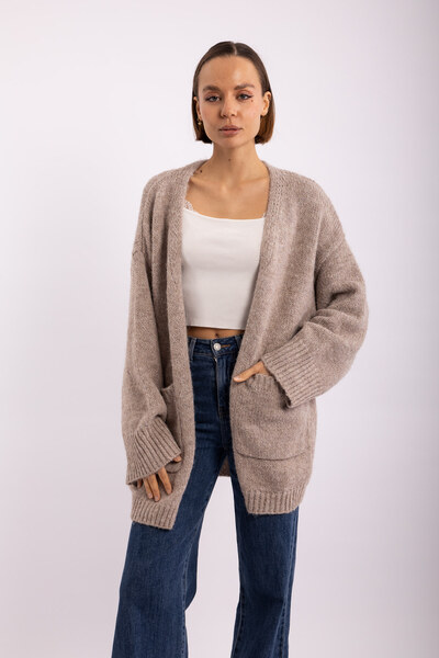 Grossiste Audrey - Cardigan oversize en maille douce AP138 Grossiste Audrey - Cardigan oversize en maille douce AP138