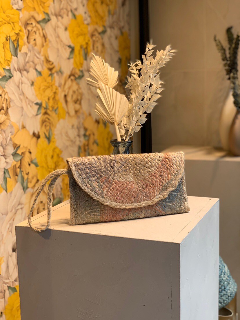 Grossista Auren - Pochette ID8865A in juta, realizzata in India.