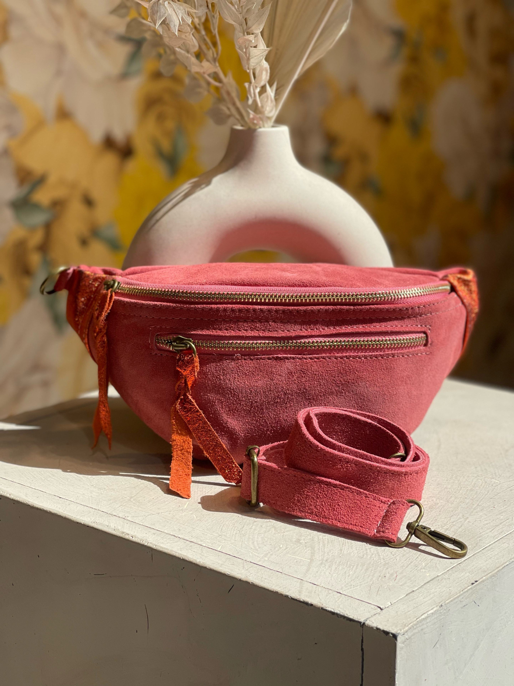Großhändler Auren - Bauchtasche IT7203 aus Rindsleder, hergestellt in Italien.
