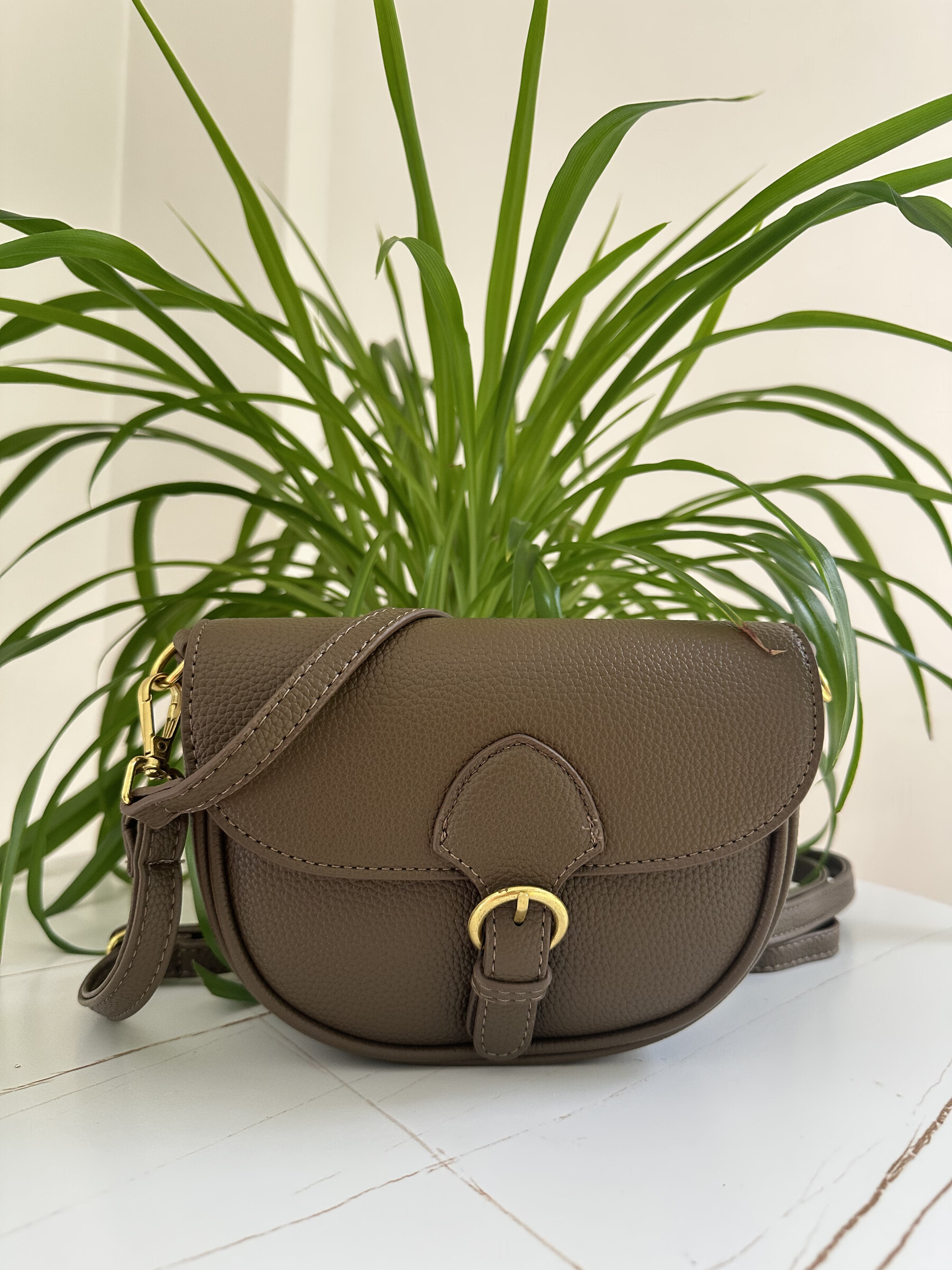 Großhändler Auren - Schultertasche / Umhängetasche aus Kunststoff