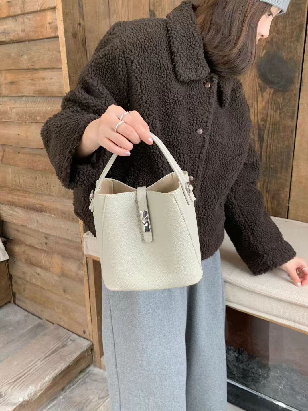 Wholesaler Auren - Synthetic Shoulder Bag A1346-1