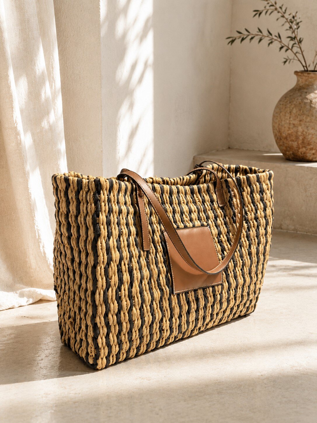 Wholesaler Auren - Embellished straw beach bag. Synthetic A1152-7