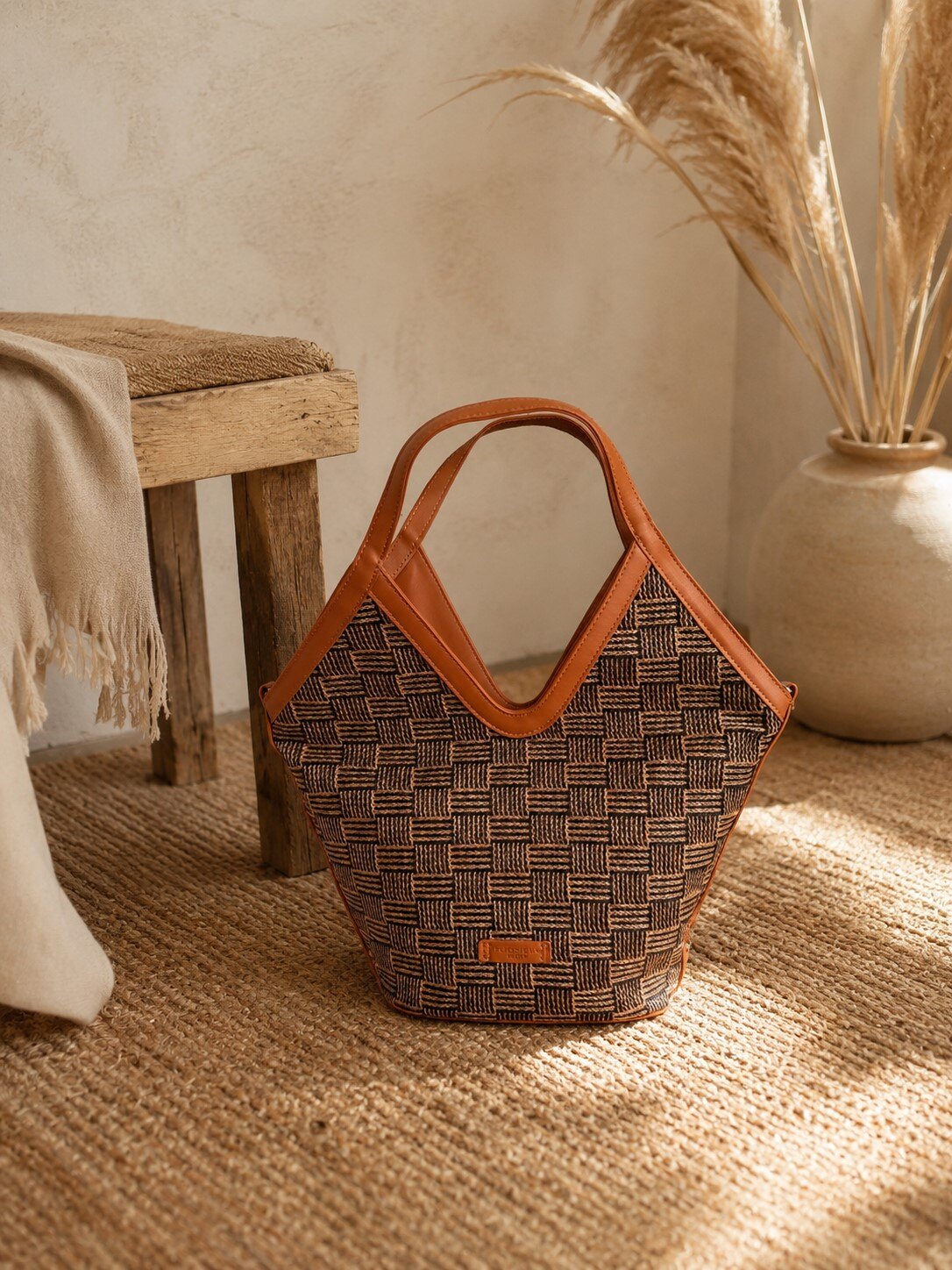 Grossista Auren - Borsa a spalla F9220-4 in poliestere con rifiniture sintetiche.