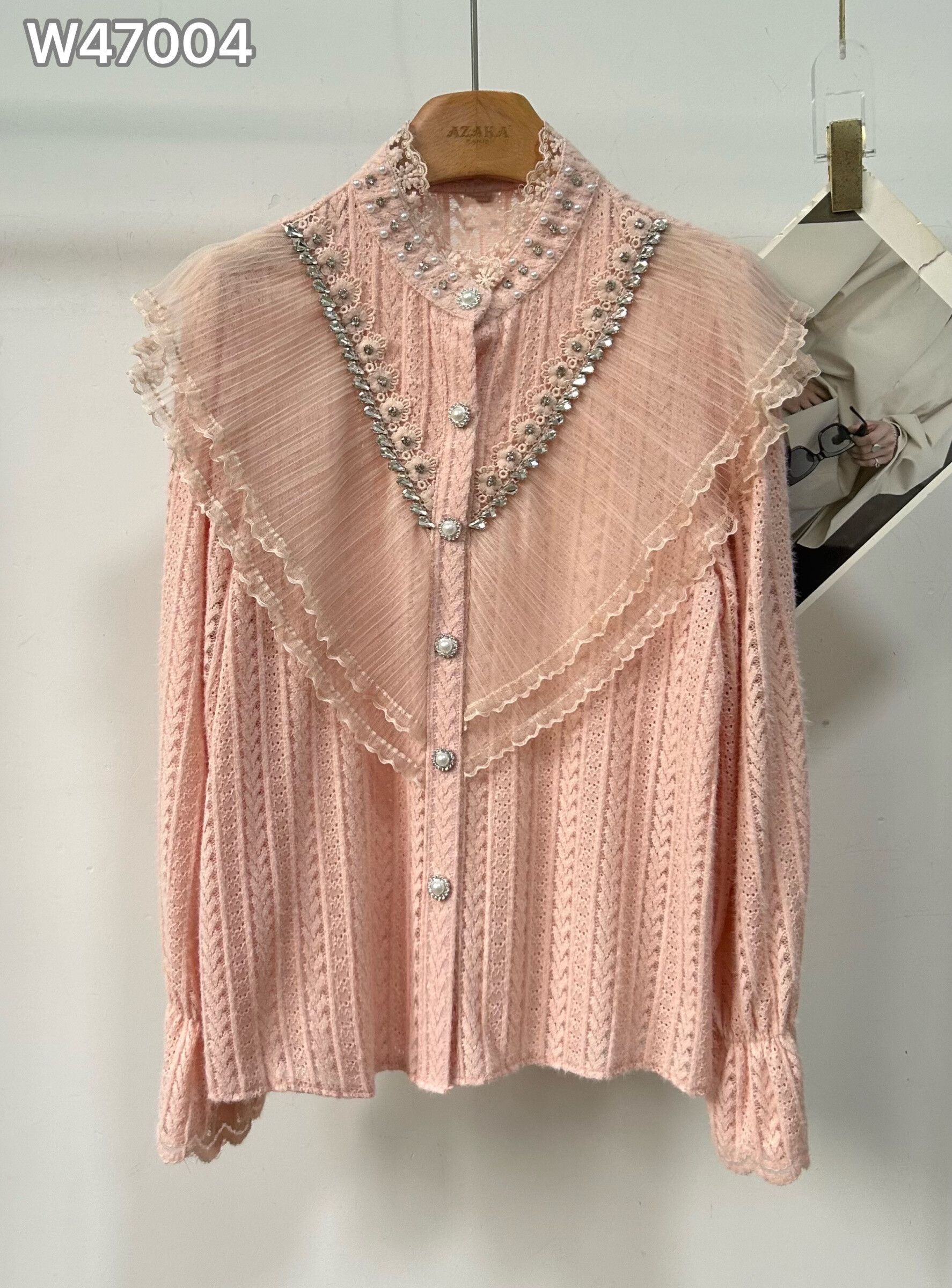 Elegant polyamide shirt with ostrich details, perfect for spring/summer. Crafted in China for the modern woman.