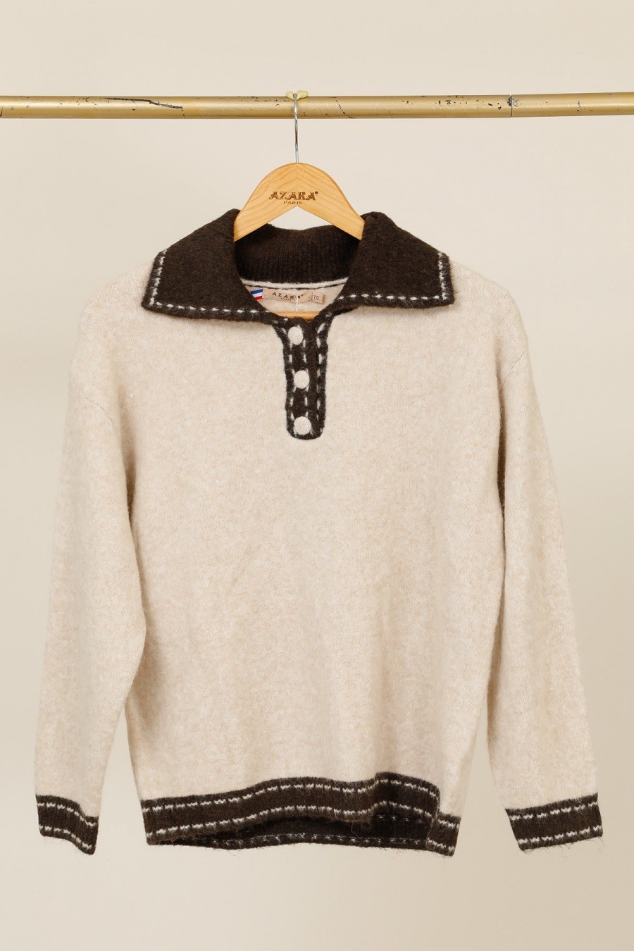 Pull élégant pour femme, mélange de polyamide, viscose et laine, avec touche d'autruche. Idéal pour le printemps, fabriqué en Chine.