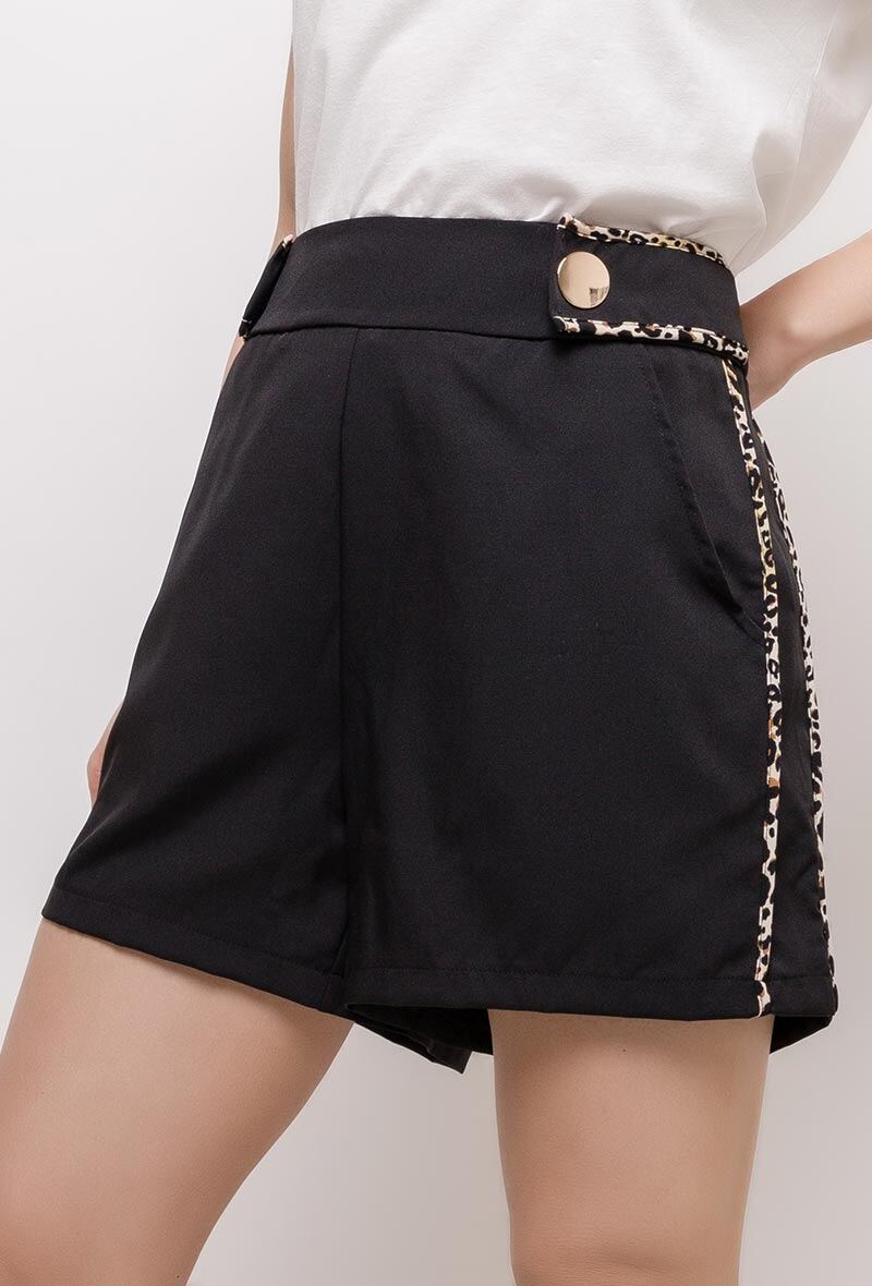 Grossiste Azaka II - Short avec détail léopard
