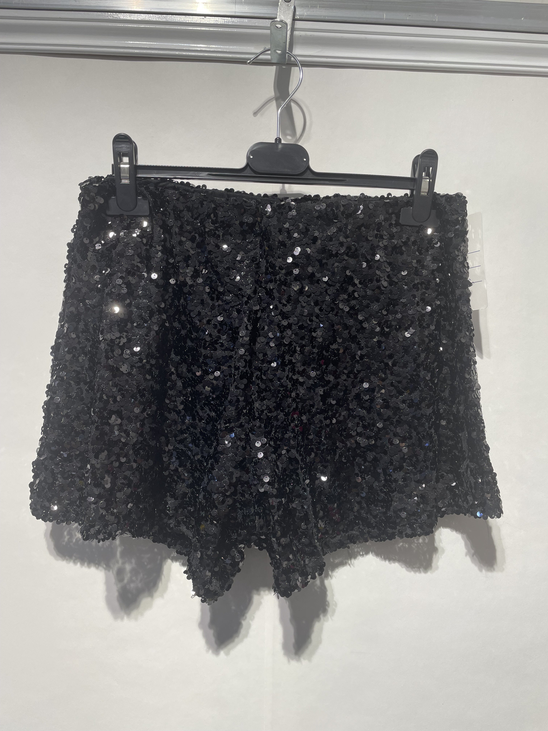 Wholesaler Azalea - Sequin shorts with lining