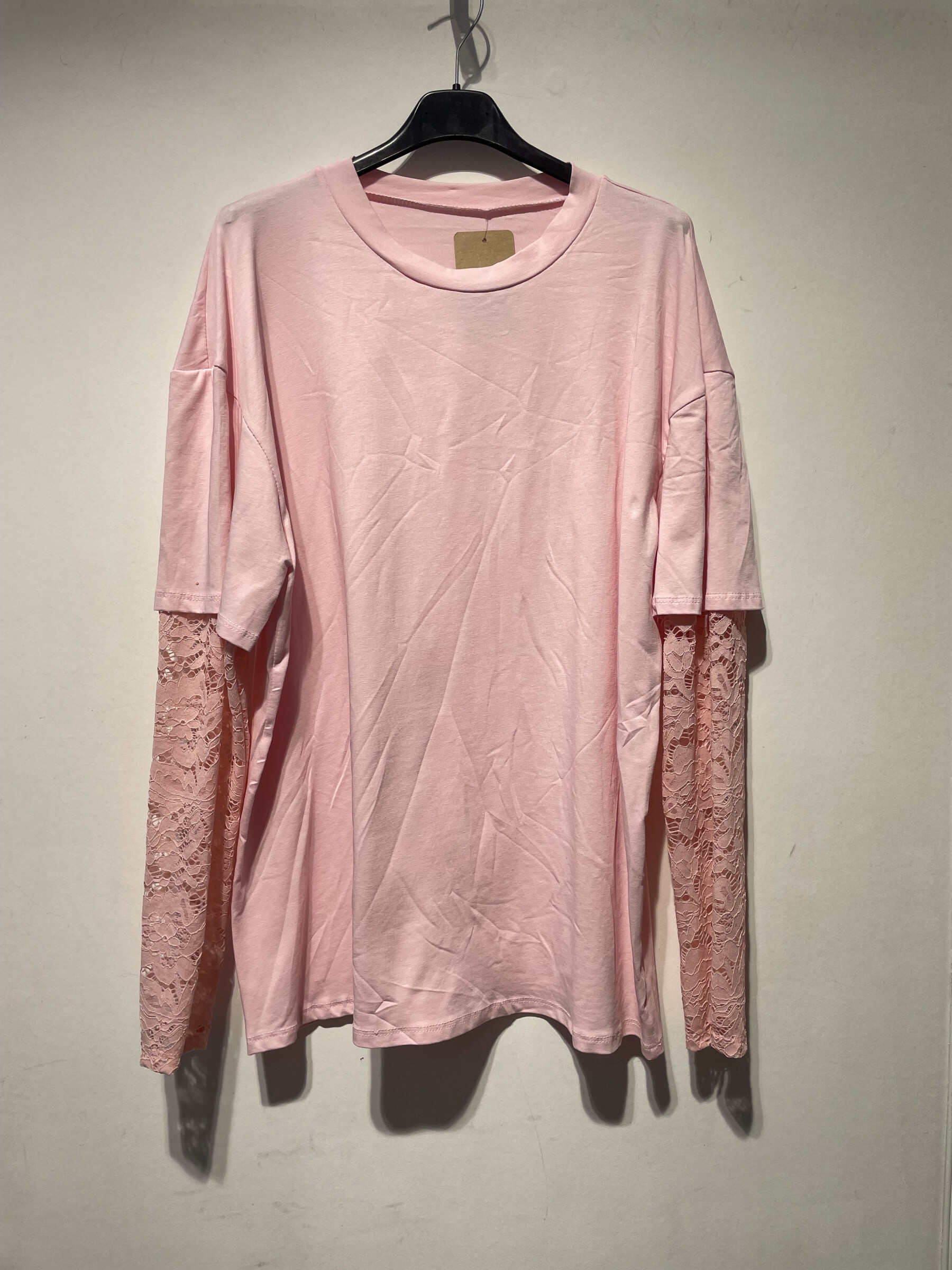 Wholesaler Azalea - T-shirt with lace sleeve