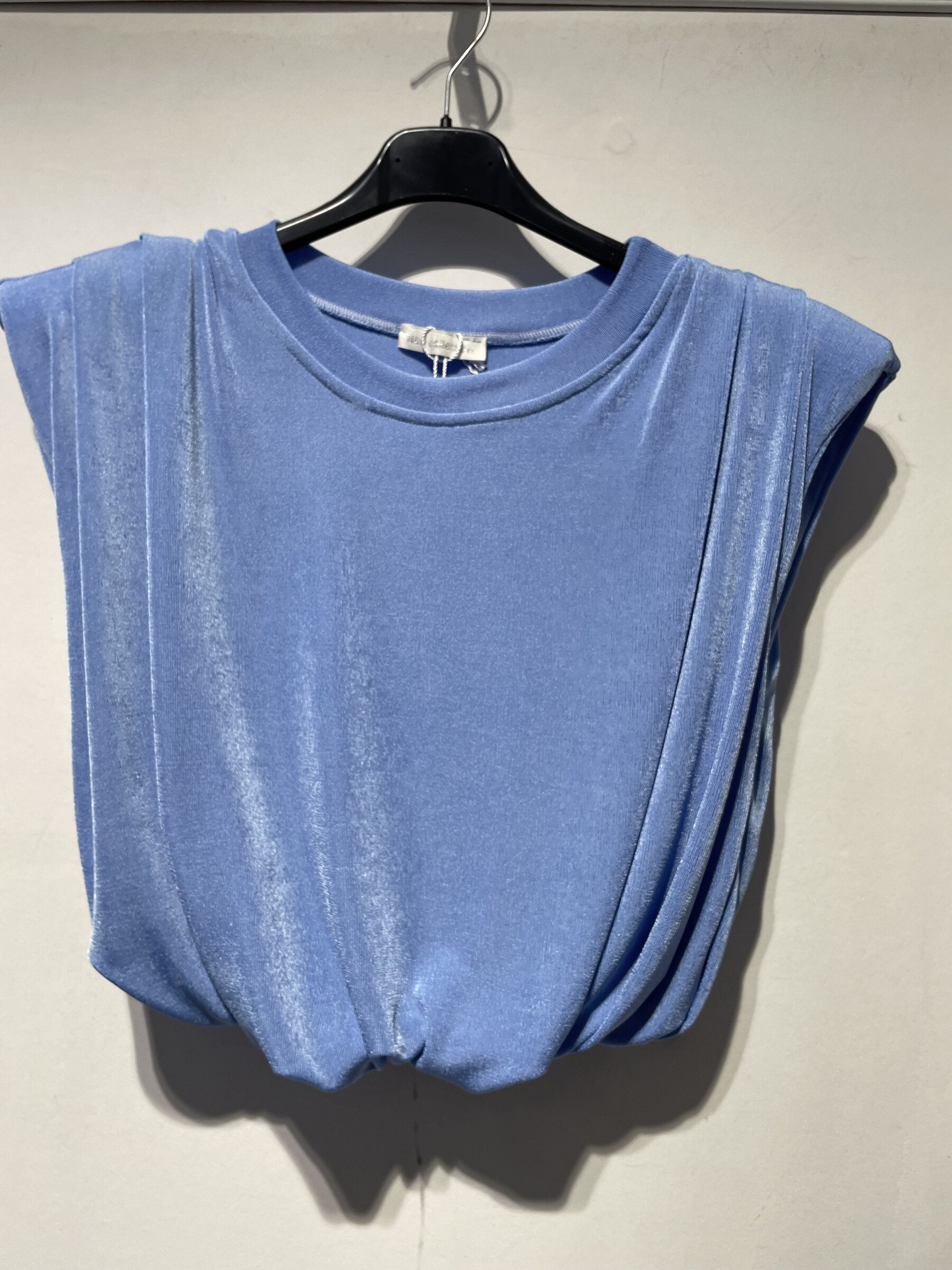 Wholesaler Azalea - Short tops