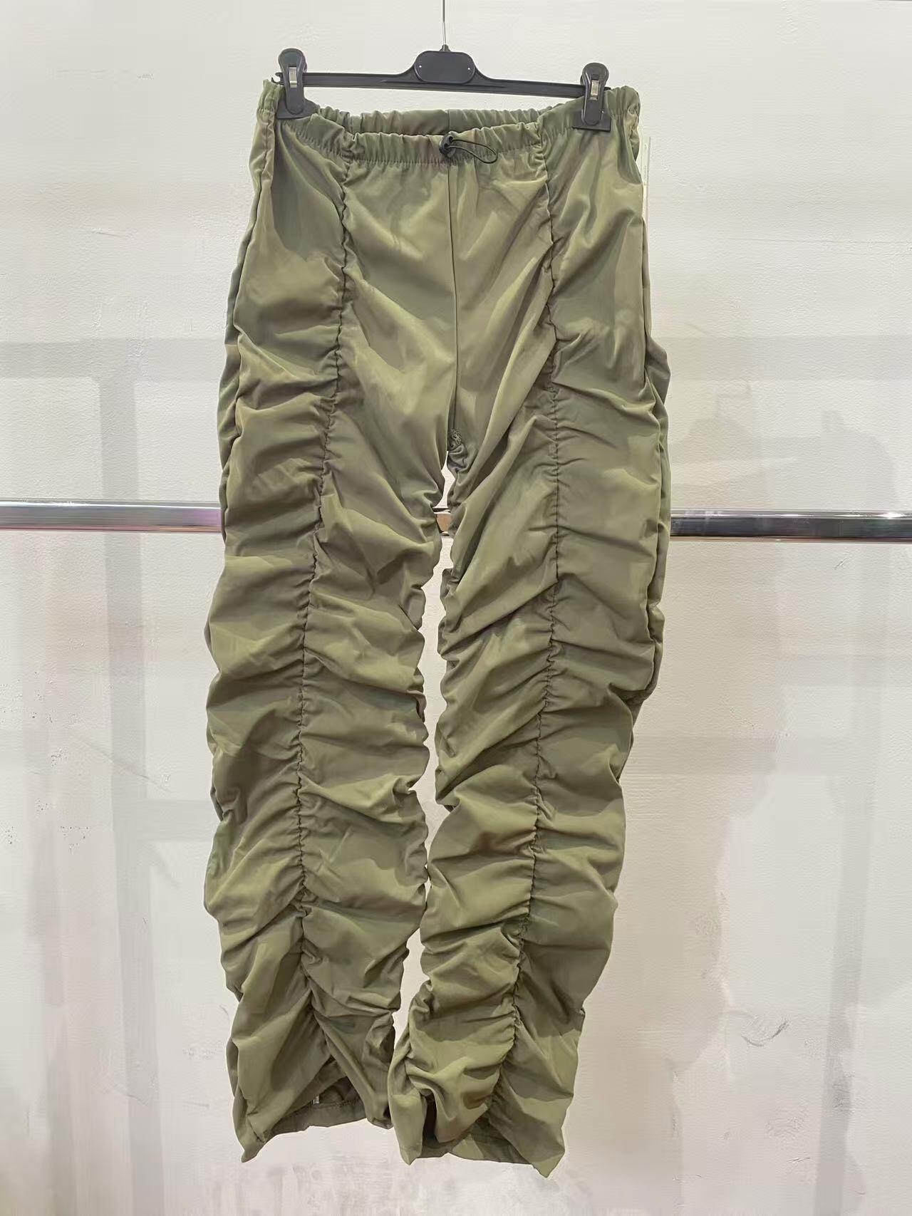 Grossiste B-CHIC - PANTALON CARGO FRONCÉ